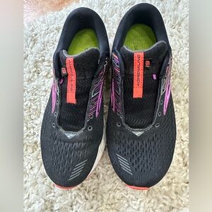 Brooks Black and Pink Adrenaline GTS Athletic Shoes no laces, size 8W (D)